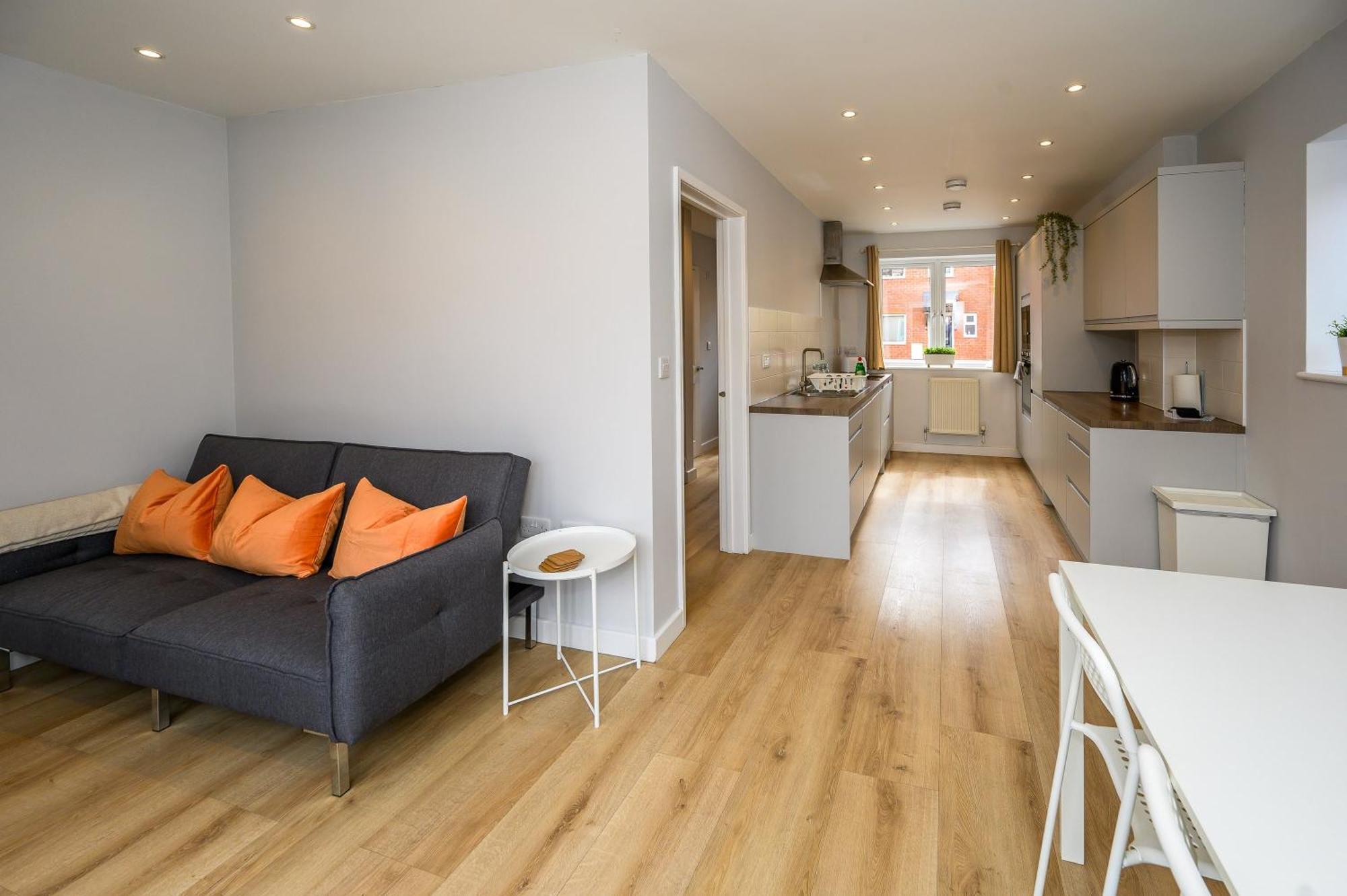 Dings House With Free Parking In Super Central South West City Location By Staystaycations Bristol Exterior photo