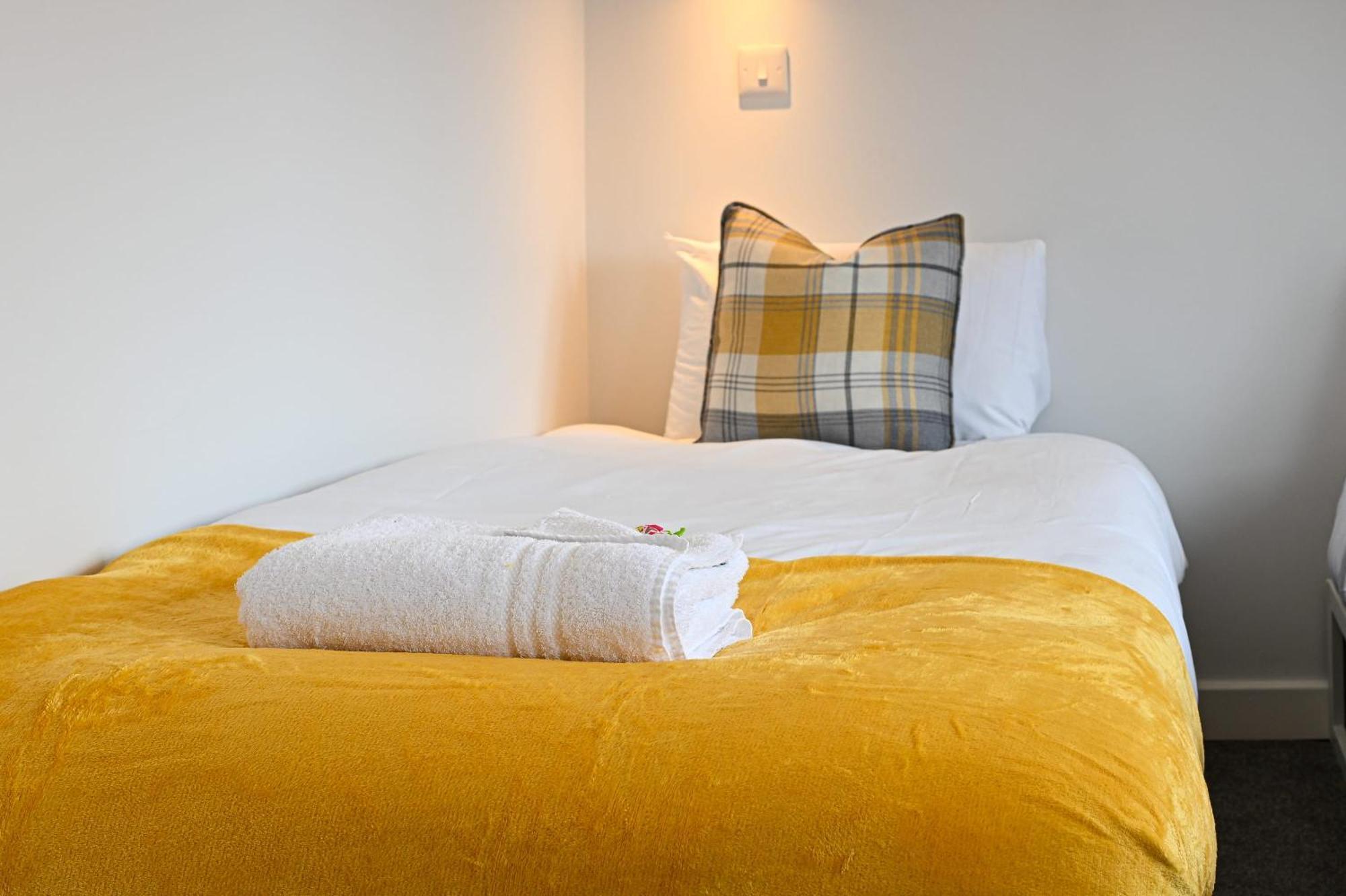 Dings House With Free Parking In Super Central South West City Location By Staystaycations Bristol Exterior photo
