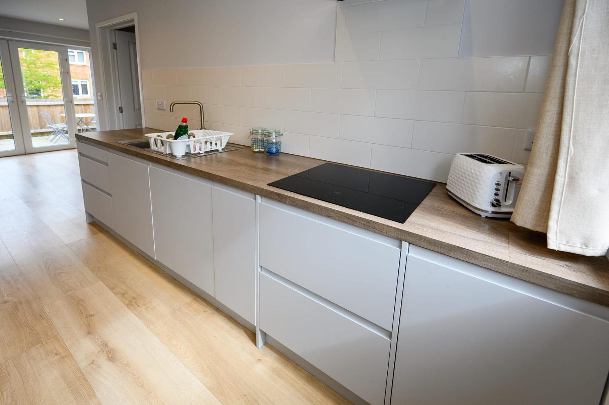 Dings House With Free Parking In Super Central South West City Location By Staystaycations Bristol Exterior photo