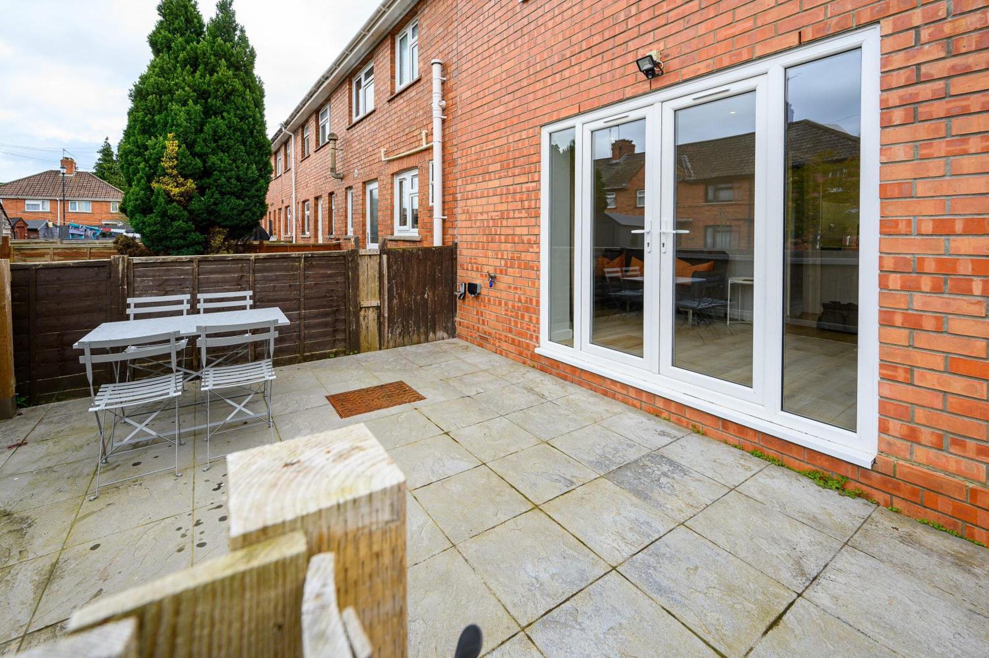 Dings House With Free Parking In Super Central South West City Location By Staystaycations Bristol Exterior photo