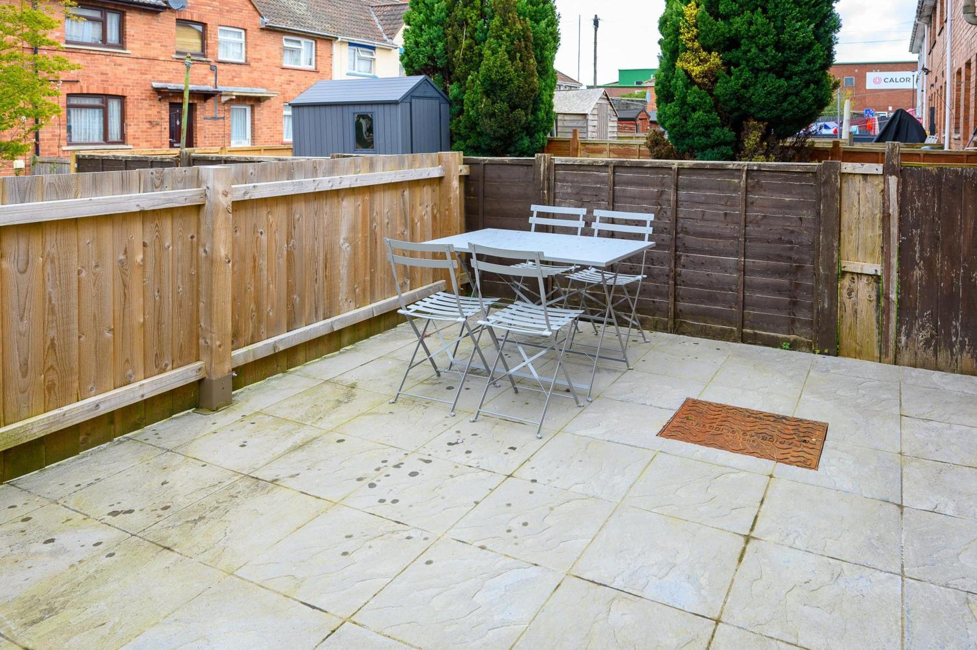 Dings House With Free Parking In Super Central South West City Location By Staystaycations Bristol Exterior photo